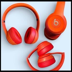 Beats by Dr. Dre Solo3 Wireless On-Ear Headphones Citrus Red